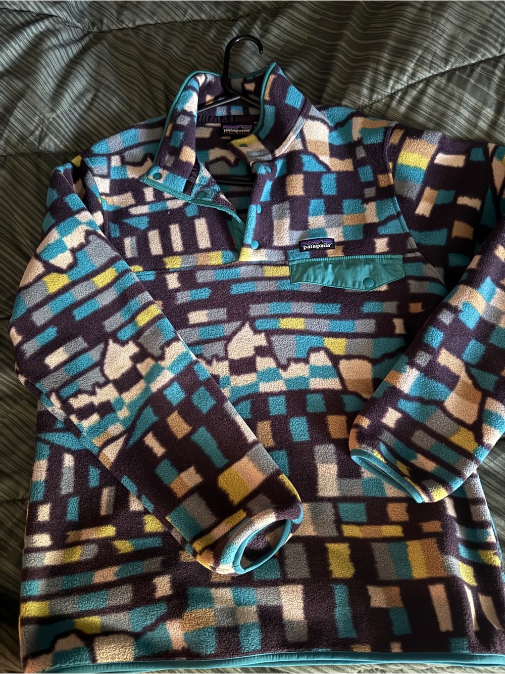 Patagonia Men’s Teal, Navy & Cream Patterned Zip Fleece
